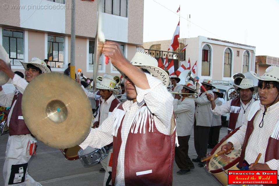 PERU - Village festivity on the road to Puno  - 21.jpg